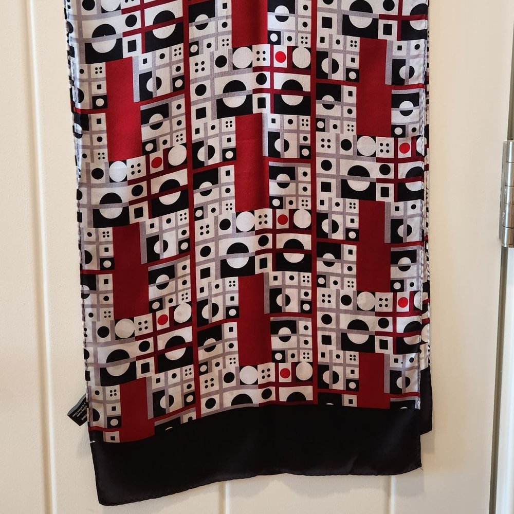 Gee's Bend Quilt Silk Scarf - Metroplitan Museum of Art